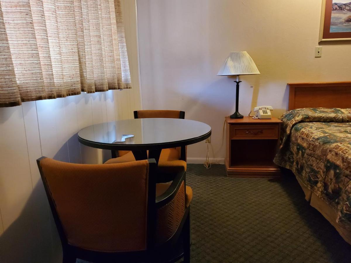 Sands Motel Грантс Екстериор снимка